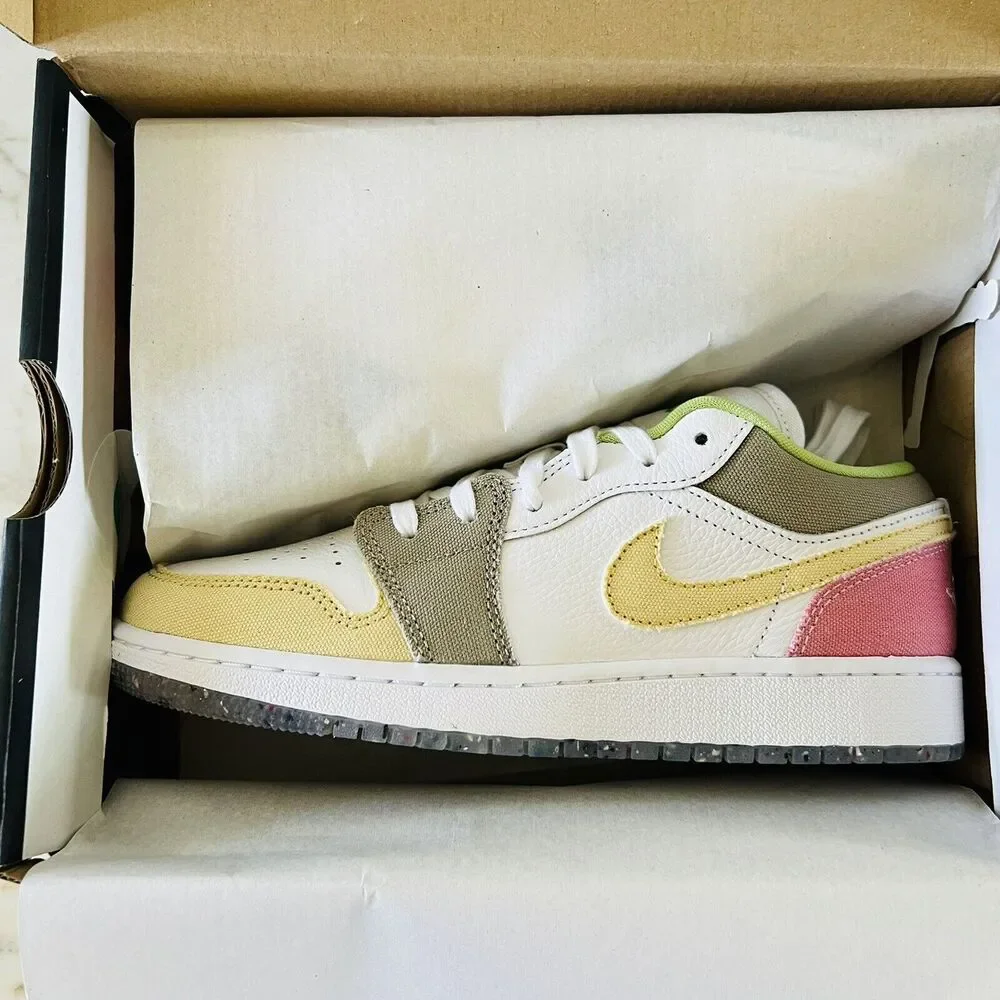 NIKE Air Jordan 1 Low SE White/White/Vivid Green - M 5.5 Y (7 W)
